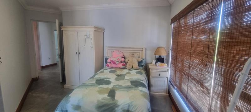 6 Bedroom Property for Sale in Outeniqua Strand Western Cape
